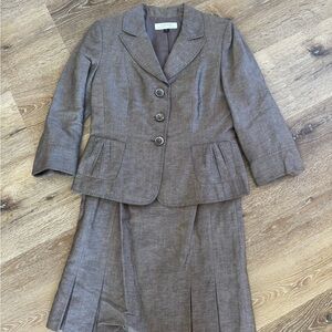 TAHARI TWO PIECE SUIT